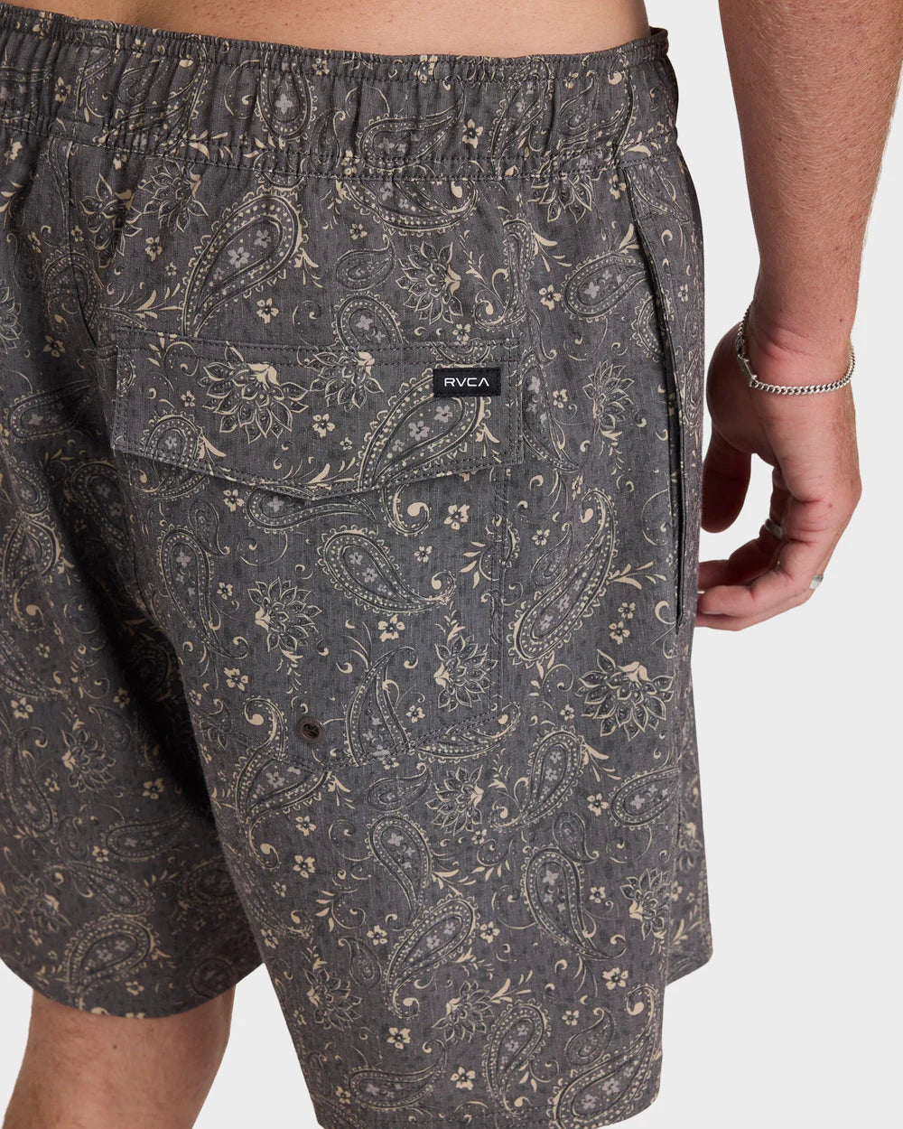 RVCA Atlas Elastic Update Short CHOCOLATE